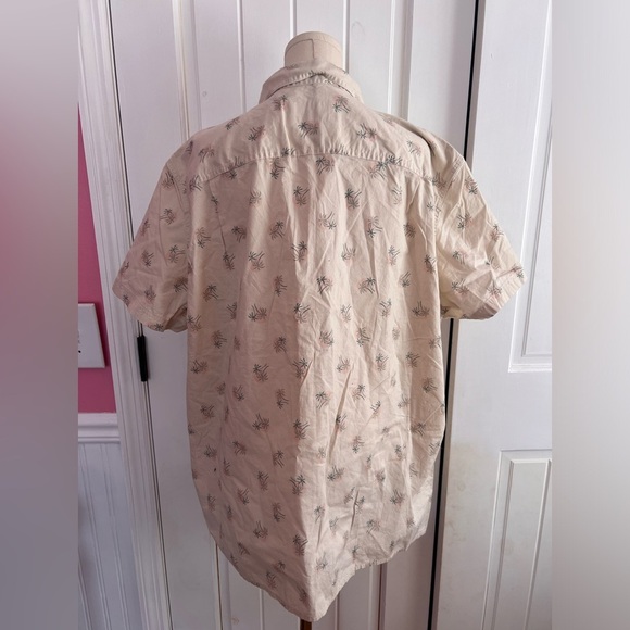 American Eagle Palm Tree Button Up Short Sleeve Collared Shirt Size XXL NWOT - Picture 2 of 3